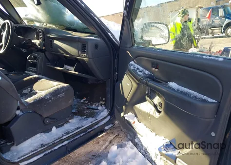 2004 GMC Sierra 2500Hd Sle from USA, damaged, VIN 1GTHC29U64E248421